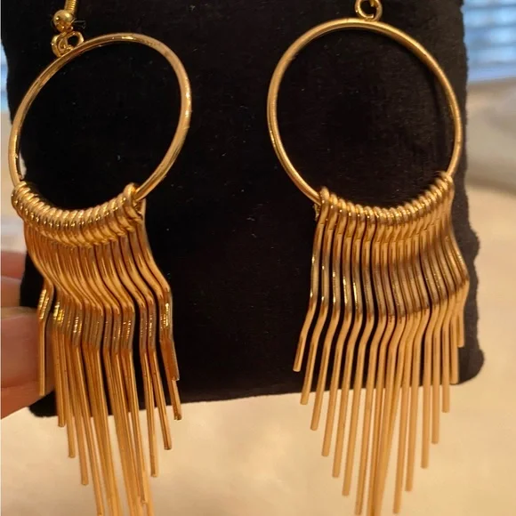 Gold Tone Metal Tassel Drop Fashion Earrings - Picture 2 of 12
